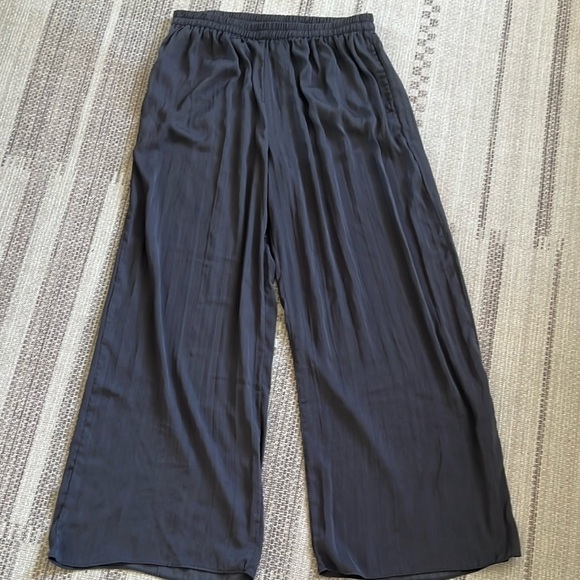 Flowy Floor Length Pleated Trousers with Elastic Waist - Picture 1 of 2